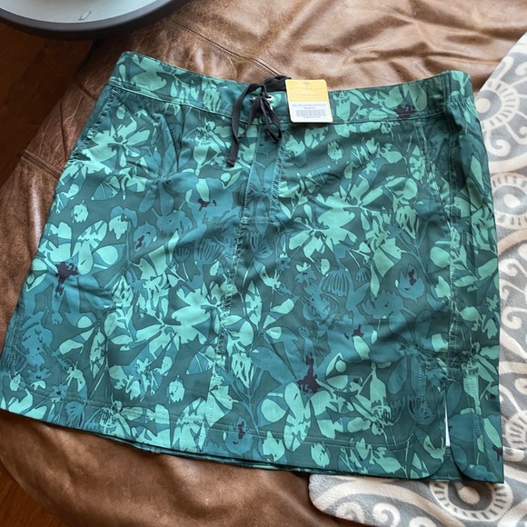 RipSkirt Dresses & Skirts - RipSkirt sport skirt NWT XL camo floral green